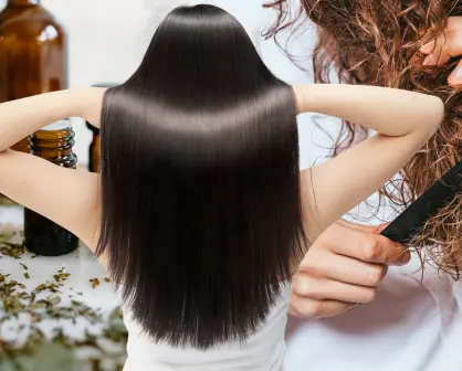 ¡Adiós al frizz! 6 tratamientos caseros que realmente sí funcionan
