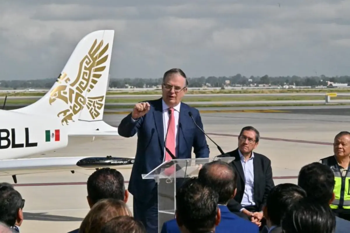 Marcelo Ebrard en presentación de avión mexicano Foto: X(Twitter) @m_ebrard