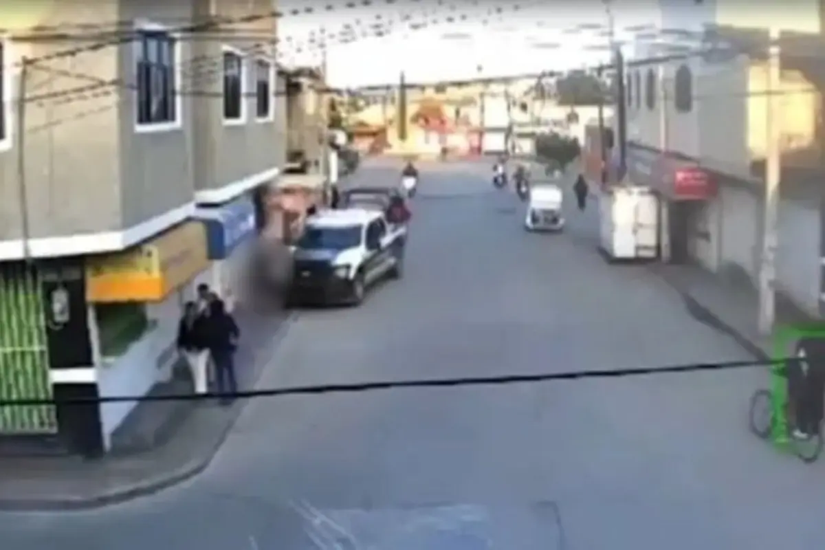 Momento en que se dio el accidente el Chimalhuacán. Foto: Especiales