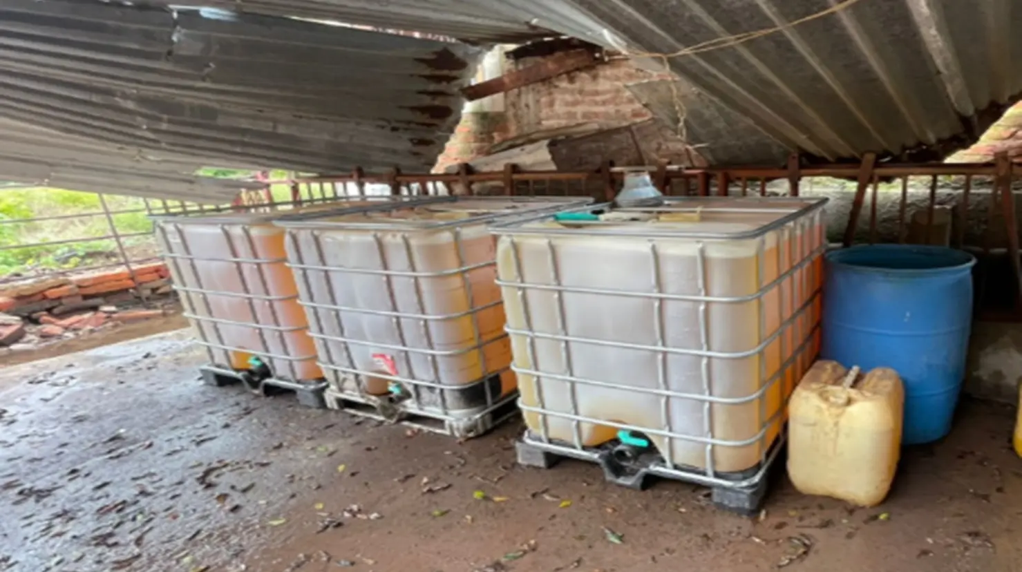Aseguran 31 mil litros de hidrocarburo en Tototlán, Jalisco. Foto: X (@FGR_Jal)