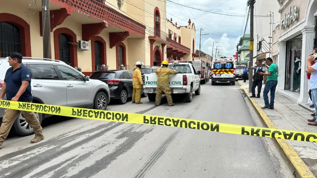 Flamazo en cocina de primaria de Ciudad Victoria genera caos, dos personas resultan con quemaduras