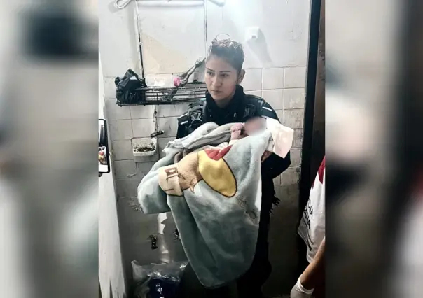 Policías de Guadalupe apoyan a joven madre durante inesperado parto