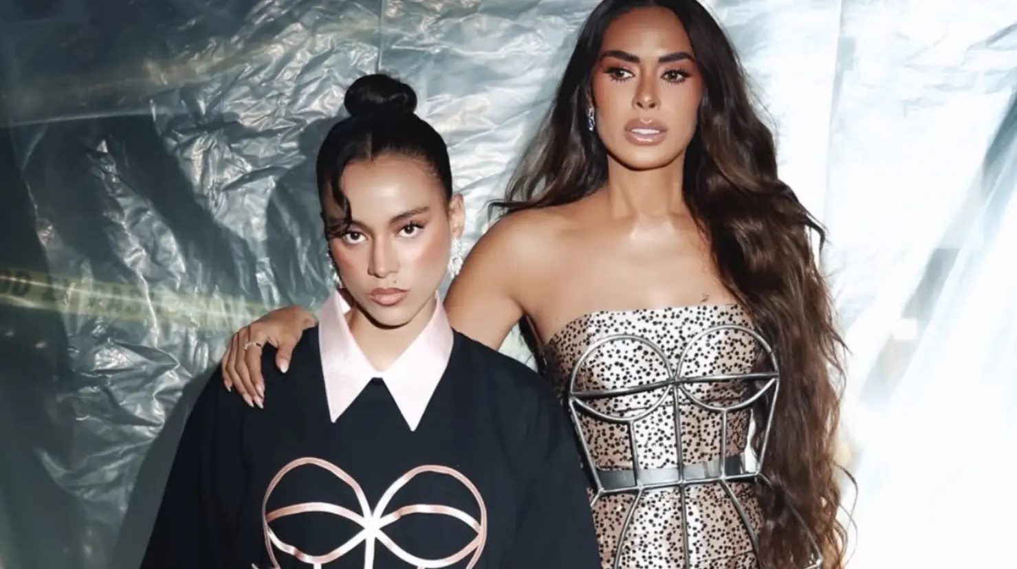 Cada gala de La Casa de los Famosos México 2025 se ha convertido en un escaparate de estilo para Galilea Montijo. La conductora no solo conduce, deslumbra.