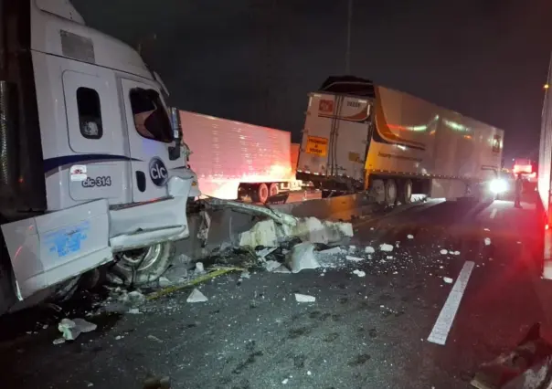 VIDEO | Choque de tráileres provoca caos vial en la carretera a Saltillo