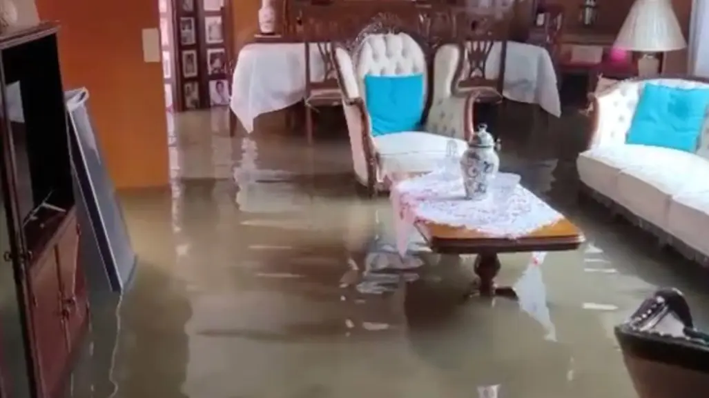 Lluvias en CDMX dejan ocho viviendas bajo el agua en Calzada del Hueso, Tlalpan