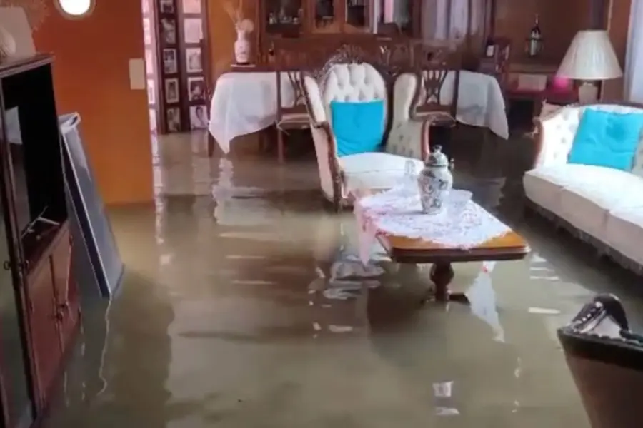 Lluvias en CDMX dejan ocho viviendas bajo el agua en Calzada del Hueso, Tlalpan