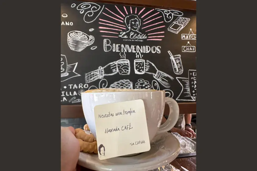 Además de que disfrutas de un café de olla, delicioso | Foto: La Clotilde Cocina de México (Suc. Victoria Matriz) 