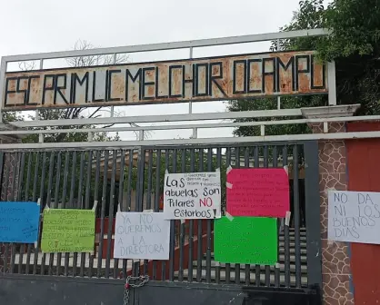 Saltillo: Cierran padres de familia primaria Melchor Ocampo; denuncian mal uso de dinero