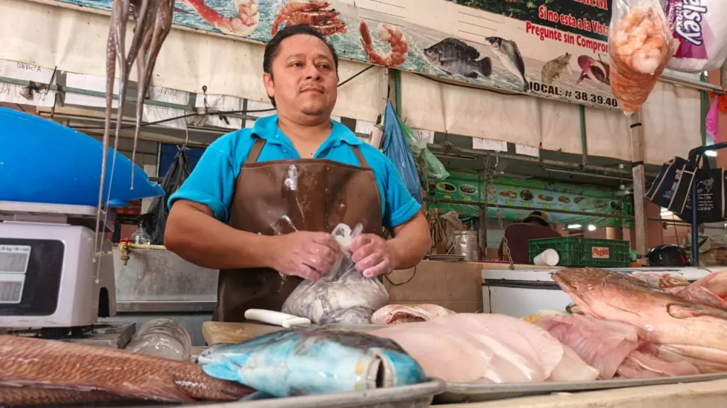 Ventas de mariscos repuntan un 10 % en Mérida tras levantamiento de la marea roja