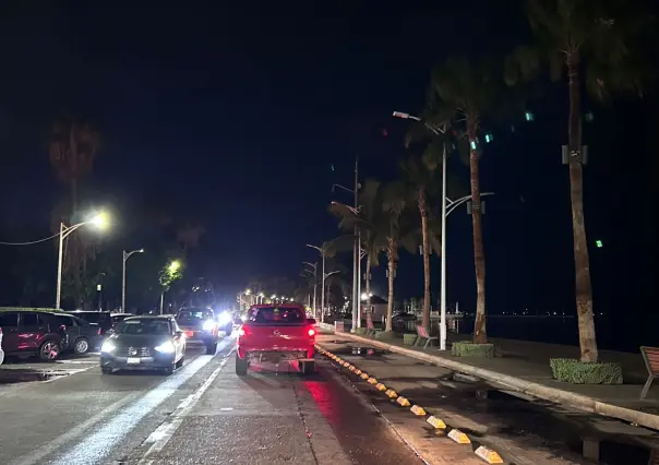 ¿Qué pasa con la luminaria del Malecón de La Paz? Esto es lo que llevan sin luz