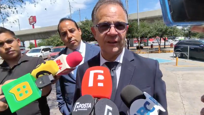 El equipo de abogados de Alicia Villarreal llegan a la audiencia