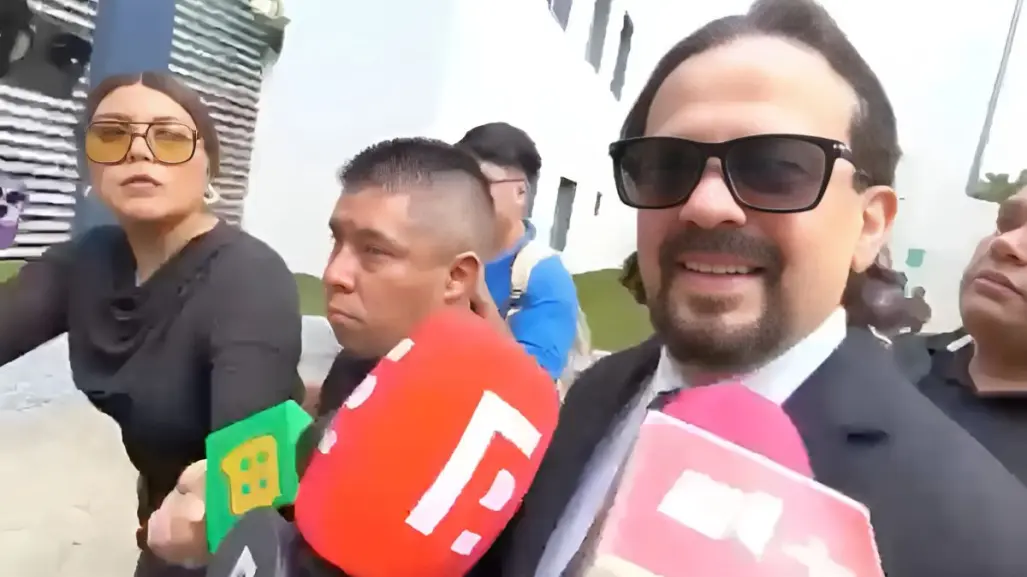Cruz Martinez llega a la tercera audiencia contra Alicia Villarreal