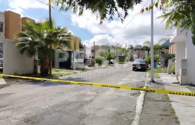 Ejecutan a hombre dentro de un vehículo en Juárez