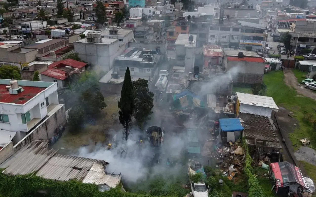 Explosión en inmueble de Tultepec. Foto: Protección Civil Edomex (Canva)