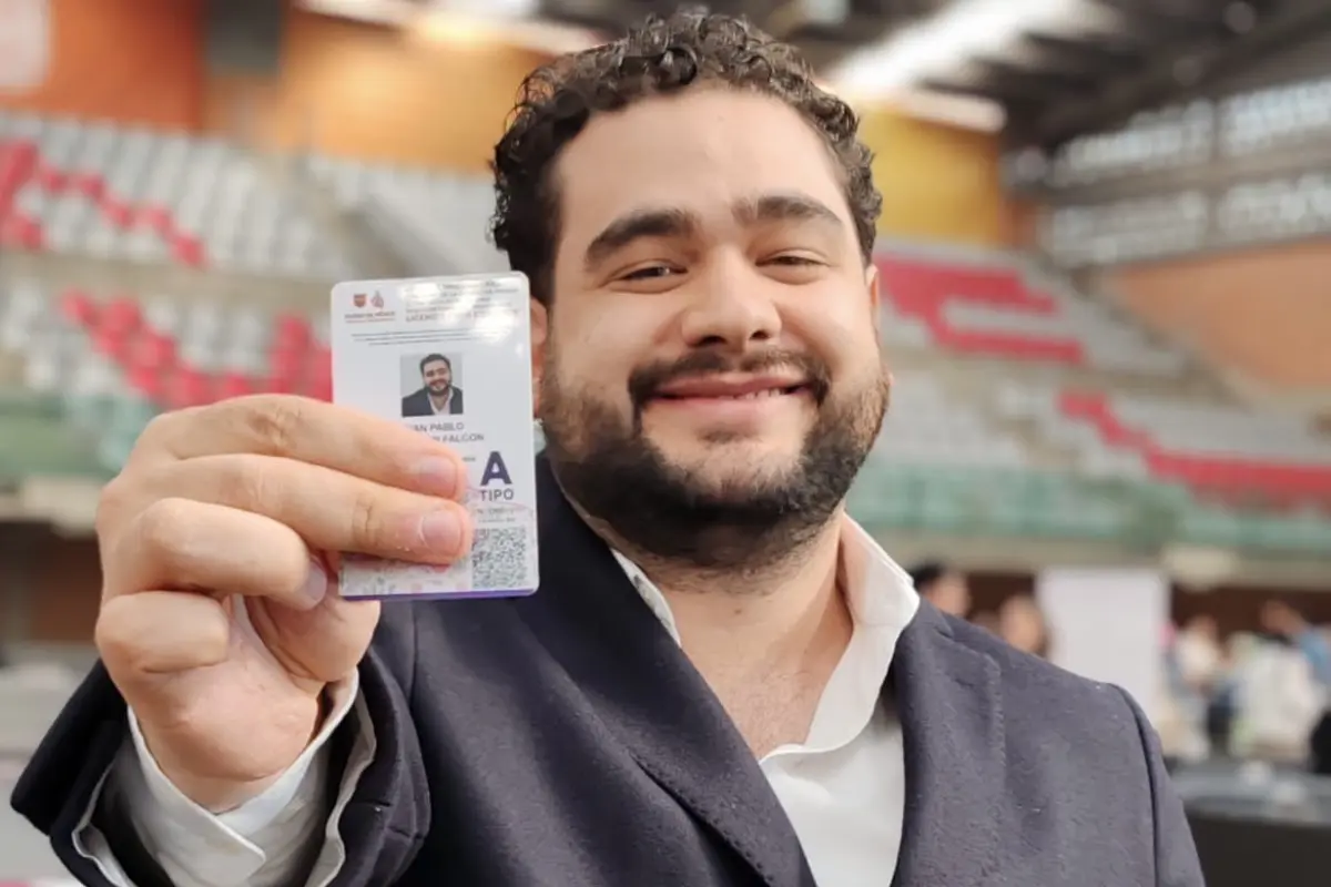 Secretario de Administración y Finanzas de la Ciudad de México, con su licencia permanente. Foto: @JPDeBotton | Canva