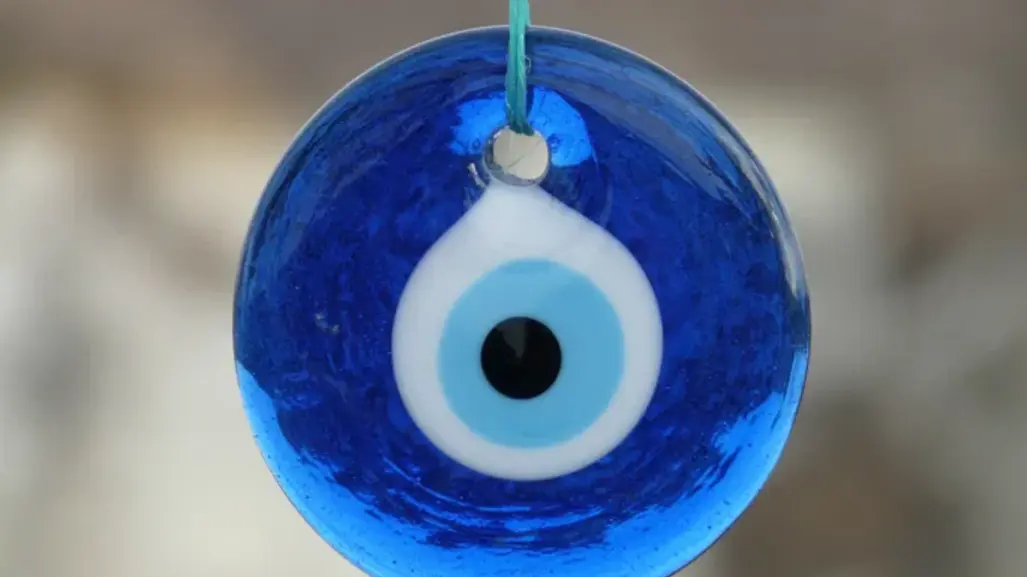 Así puedes protegerte de la poderosa superstición del mal de ojo, según la tradición tamaulipeca