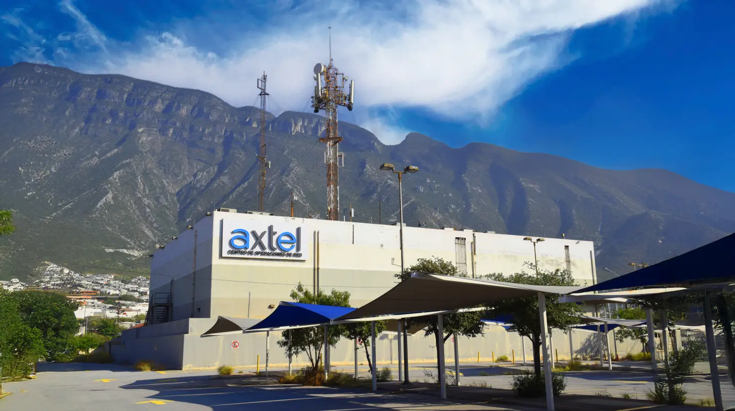 La empresa regiomontana Axtel, tiene presencia en más del 90% de los parques industriales de México. Foto: Axtel