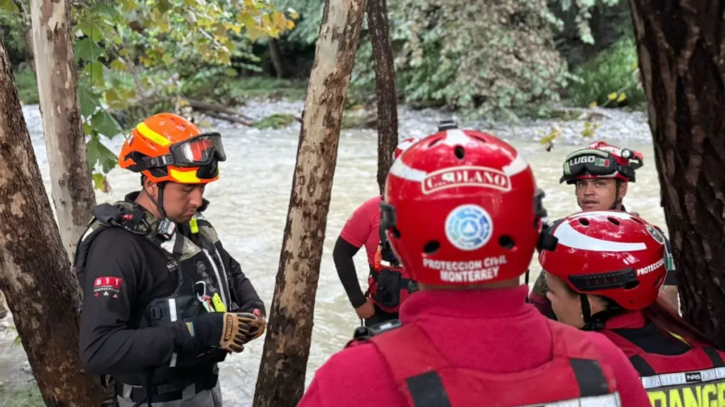 Reanudan búsqueda de mujer desaparecida tras ser arrastrada por corriente en Monterrey