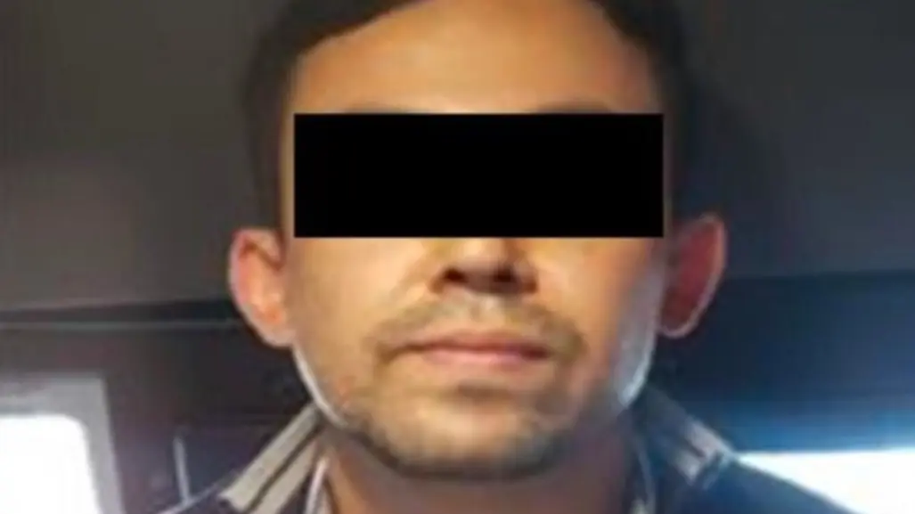 Detienen a Óscar N, operador financiero del CJNG, en el AICM; llegaba de España