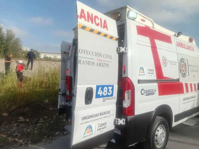 El herido recibo atención de elementos de Protección Civil / Foto: Protección Civil 