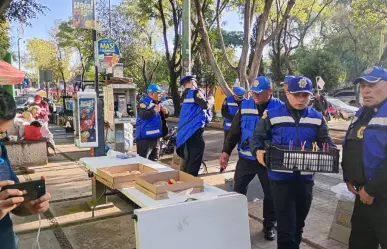 Explosión en Iztapalapa: policías consuelan y apoyan a familiares de víctimas en hospitales