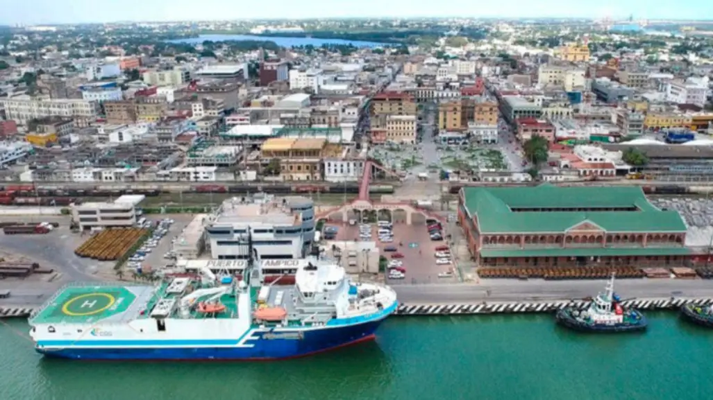Cerraban el puerto de Tampico para descargar millones de litros de huachicol en Tamaulipas