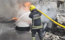 Bomberos de Neza reciben reconocimiento por ser los primeros en atender la explosión en Iztapalapa