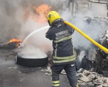 Bomberos de Neza reciben reconocimiento por ser los primeros en atender la explosión en Iztapalapa