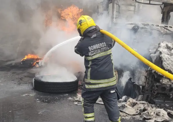 Bomberos de Neza reciben reconocimiento por ser los primeros en atender la explosión en Iztapalapa