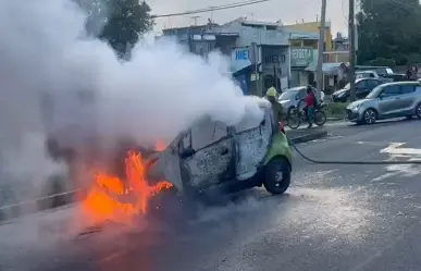 Vehículo se incendia en Guadalupe; no reportaron personas lesionadas