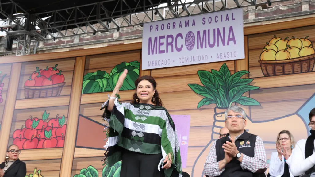 Clara Brugada realiza entrega de Vales Mercomuna a los más necesitados y así puedes obtenerlos