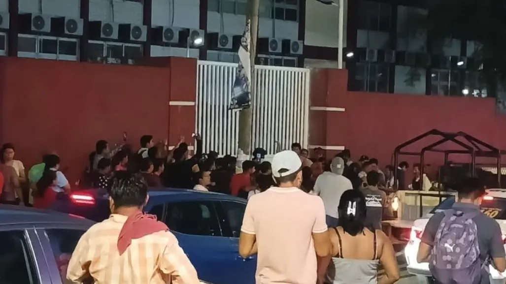 Detención de maestro por presunto abuso sexual desata disturbios en Villahermosa, Tabasco