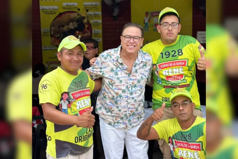 Mario Bezares visitó el histórico puesto de tortas de la barda en la aduana marítima de Tampico. Foto: Axel Hassel