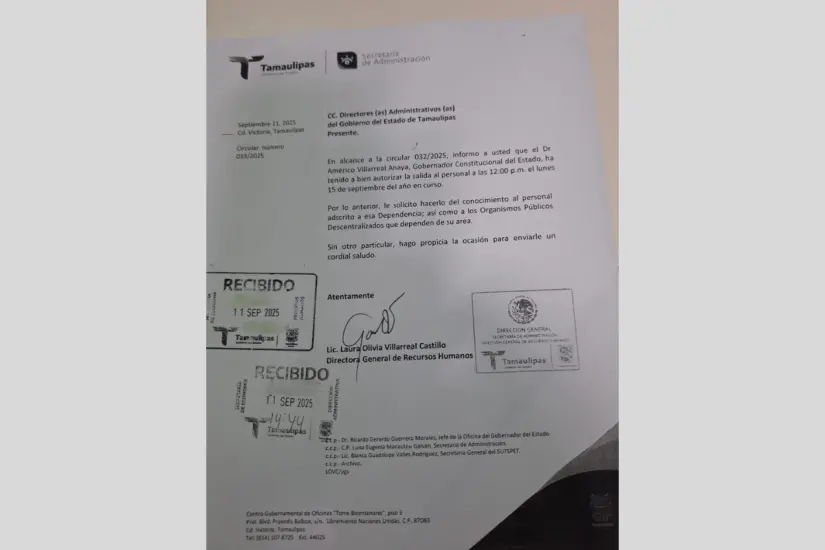 Circular número 033/2025 emitida por la Secretaría de Administración, donde se otorga salida temprano a trabajadores del estado | Foto: Perla Herrera