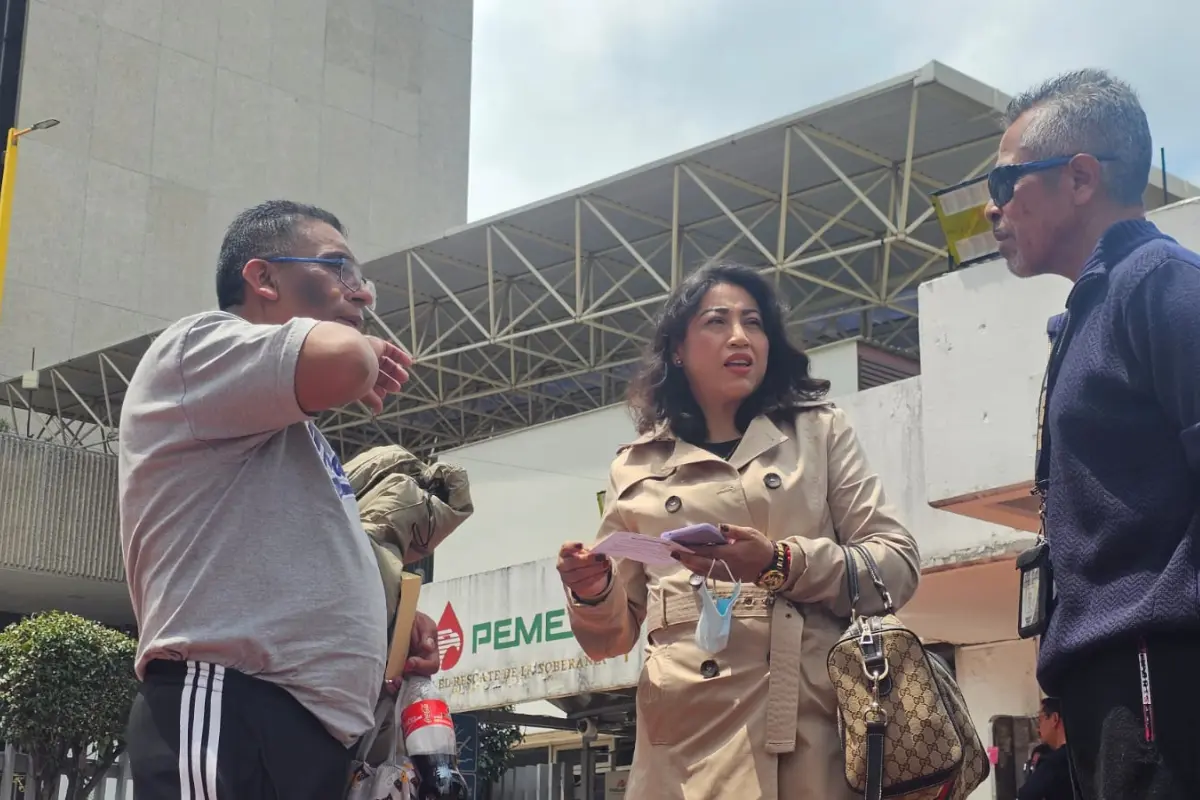 Papá de Kevin joven que resultó con quemaduras en la explosión en Iztapalapa. Foto: Luis Antonia Alfaro