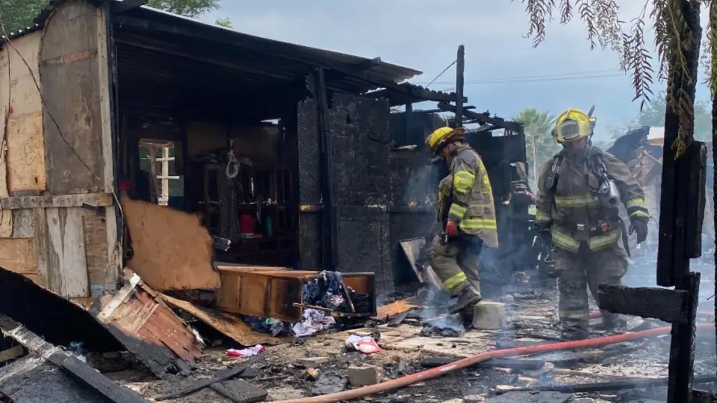 Pierde albañil su hogar tras incendio en Saltillo, se quedó sin nada