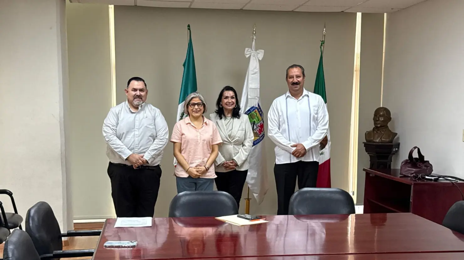 Enfatizaron la necesidad de simplificar trámites municipales y armonizar la legislación local con normas federales como la NOM 247 y la Ley Antilavado. Foto: POSTA.