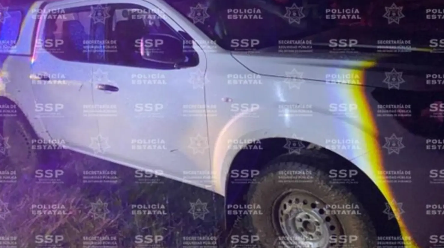 Fue robada una camioneta del INEGI en el Mezquital. Foto: Especial,