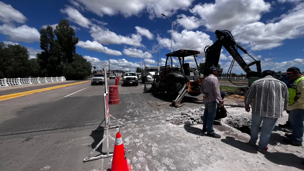 Vandalismo provoca cierre de carriles en bulevar de Durango