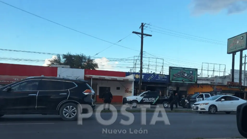 Trabajador muere al defender local durante asalto en Apodaca