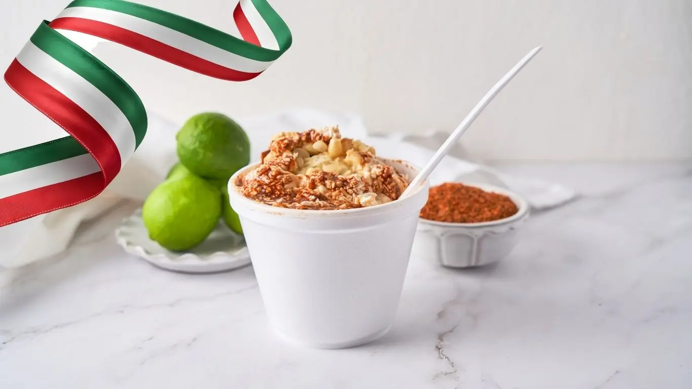 ¿Qué lleva un esquite tradicional yucateco?. Foto: Canva