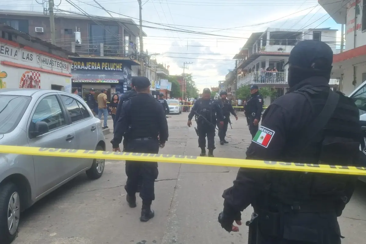 Los efectivos acordonaron la escena del crimen Foto: RRSS