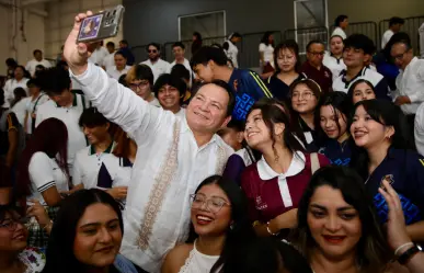 Joaquín Díaz Mena impulsa diálogo sobre salud mental juvenil en Yucatán