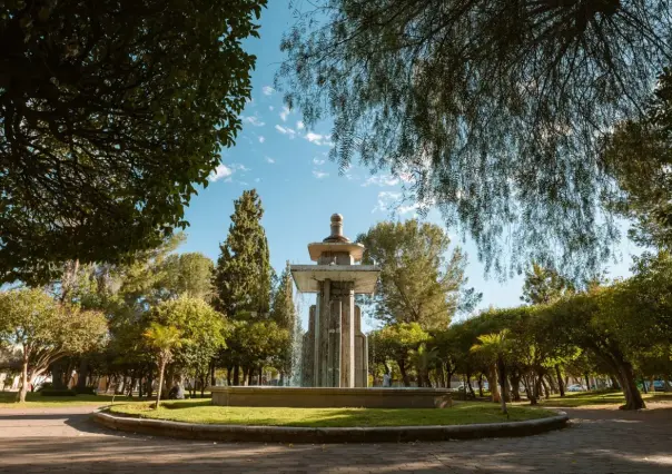 El jardín de Durango famoso por su gran tamaño, denso arbolado y múltiples bancas