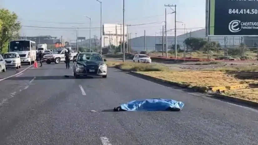 Pese a que la ley coloca al peatón como prioridad, en la práctica existen carencias notables en cruces inseguros y sin señalización adecuada, que ponen en riesgo a estudiantes y trabajadores en zonas de alto flujo vehicular./Foto: Cortesía