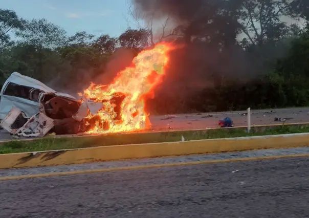 Accidente mortal en la Mérida-Campeche: taxi colectivo de Calkiní entre los involucrados
