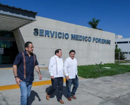 Gobernador de Yucatán visita a familias de las 15 personas fallecidas en la Mérida-Campeche