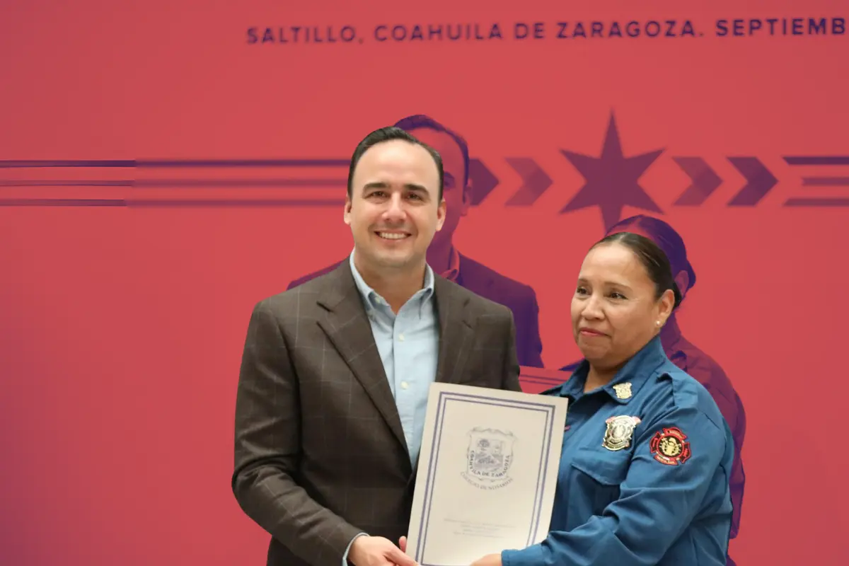 El gobernador Jiménez Salinas destacó que estas acciones representan una de las políticas más significativas de su administración, ya que “con ellas se da certeza a la gente del patrimonio por el que trabajaron toda su vida”./Foto: FB Manolo Jiménez Salinas