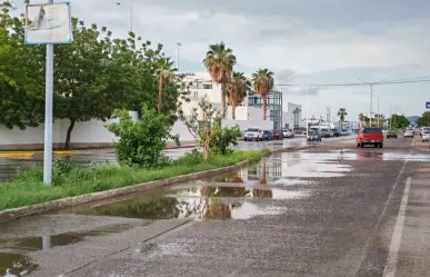 Derrame de aguas negras afecta a la colonia 8 de Octubre tras lluvia de este sábado
