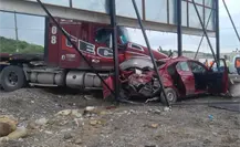 Choque de tráiler deja 3 heridos en Juárez